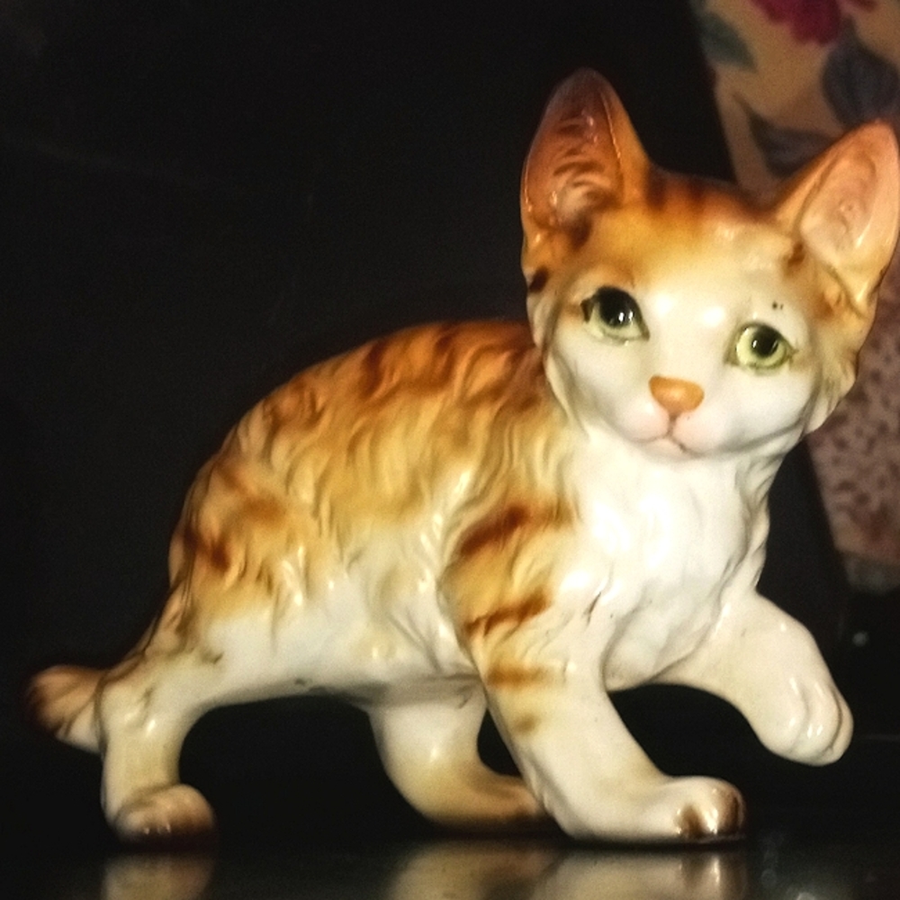 Vintage Enesco Ceramic Tabby Calico Cat